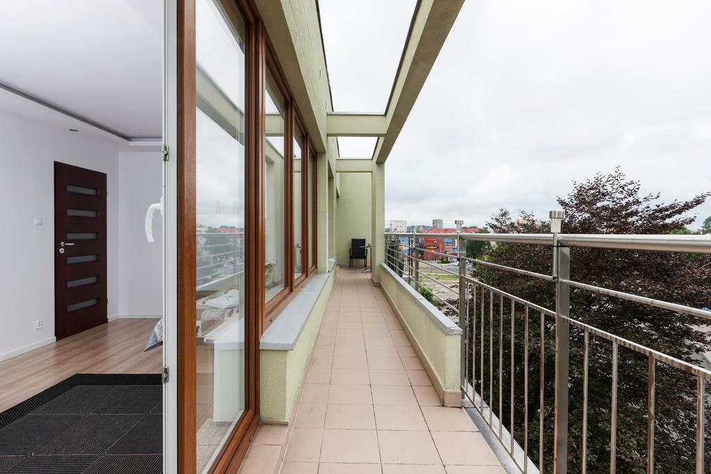 Riverside Apartment With Balcony By Noclegi Renters Świnoujście Εξωτερικό φωτογραφία